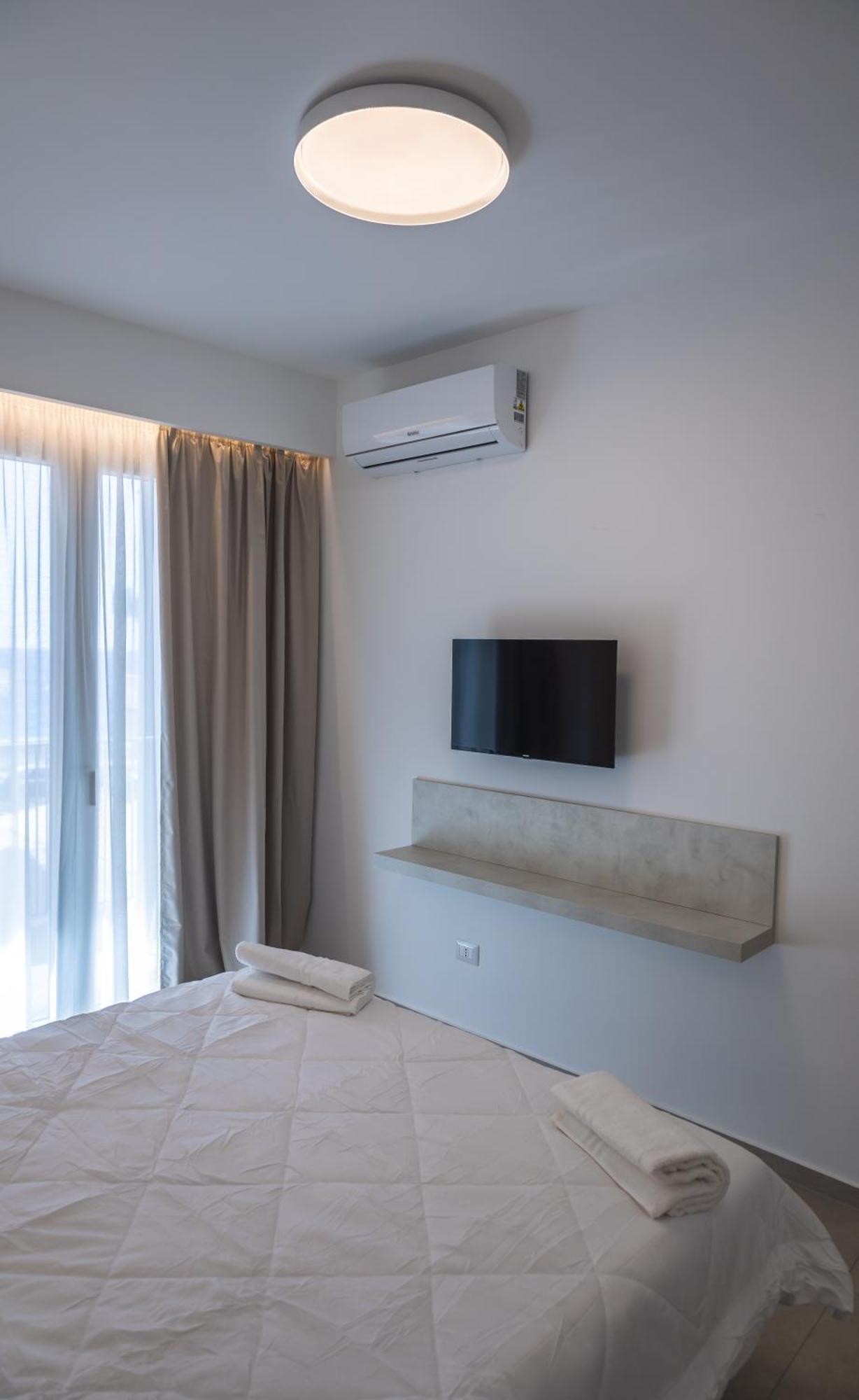 Atena Room Letojanni Exterior foto